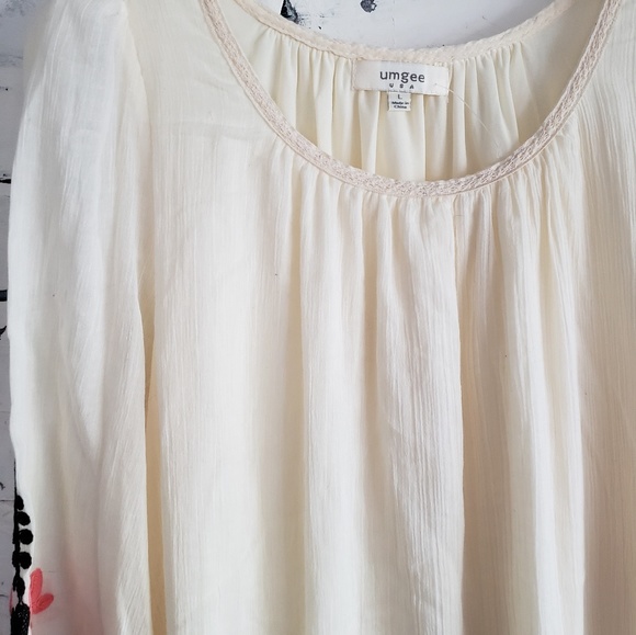 NWOT Umgee Cream Embroidered Tunic - Picture 2 of 3